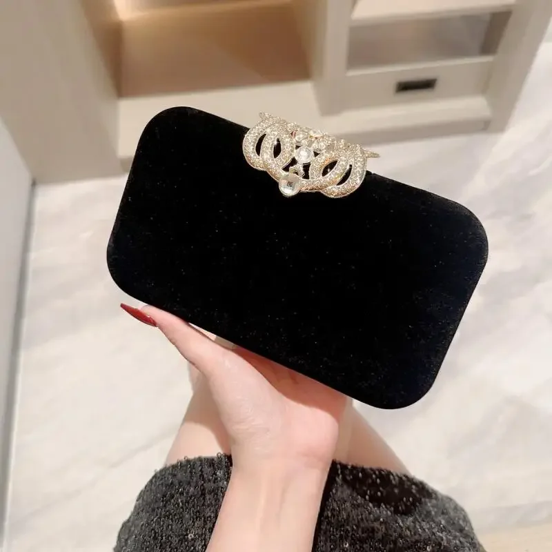 Small Square Bag Women\'s Bag Shoulder Bag New Fashion Black Retro Velvet Bag Evening Bags Leisure Versatile Outdoor Handheld Bag