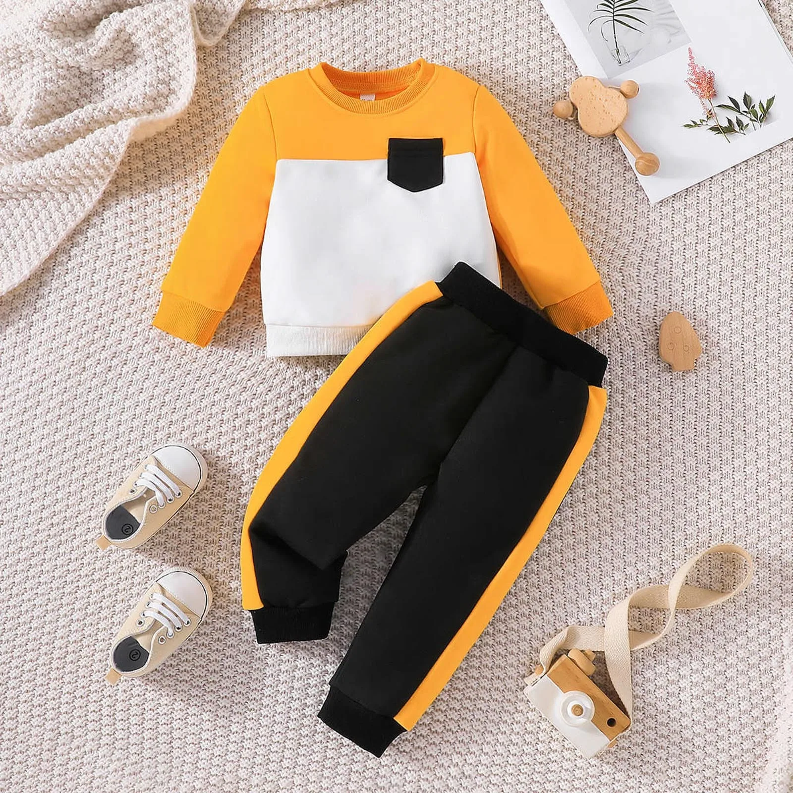 Ropa para bebé de 3 meses, Tops de manga larga con bolsillos de Color Patchwork, pantalones de Color sólido, chándal de dos piezas para niño, talla 6
