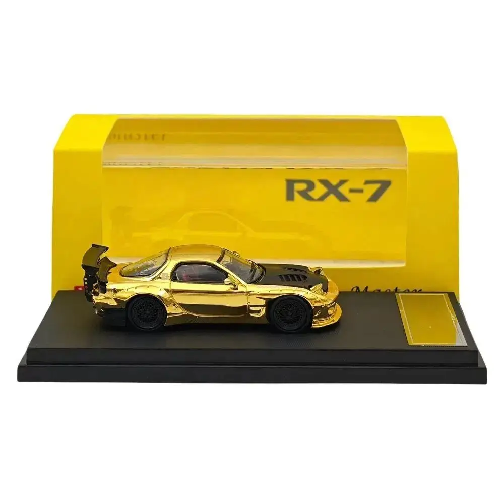 Model diecast Mazda RX-7 FD3S scară 1/64 cu farurile aprinse