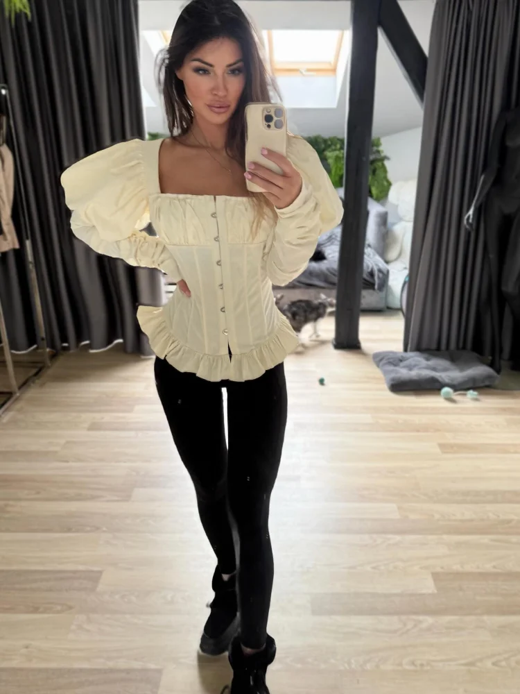 

Элегантный плиссированный короткий топ с рыбьей косточкой, женский повседневный топ с квадратным вырезом, пышными длинными рукавами и открытой спиной, тонкая блузка 2026, женские клубные вечерние топы