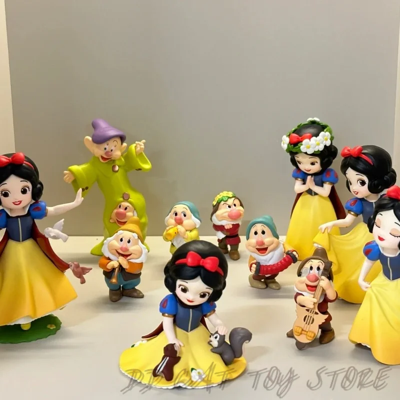 Disney Princess biancaneve Classic Series Blind Box Desk Decoration Ornament Surprise Box Cute Snow White Figure Kids Gift