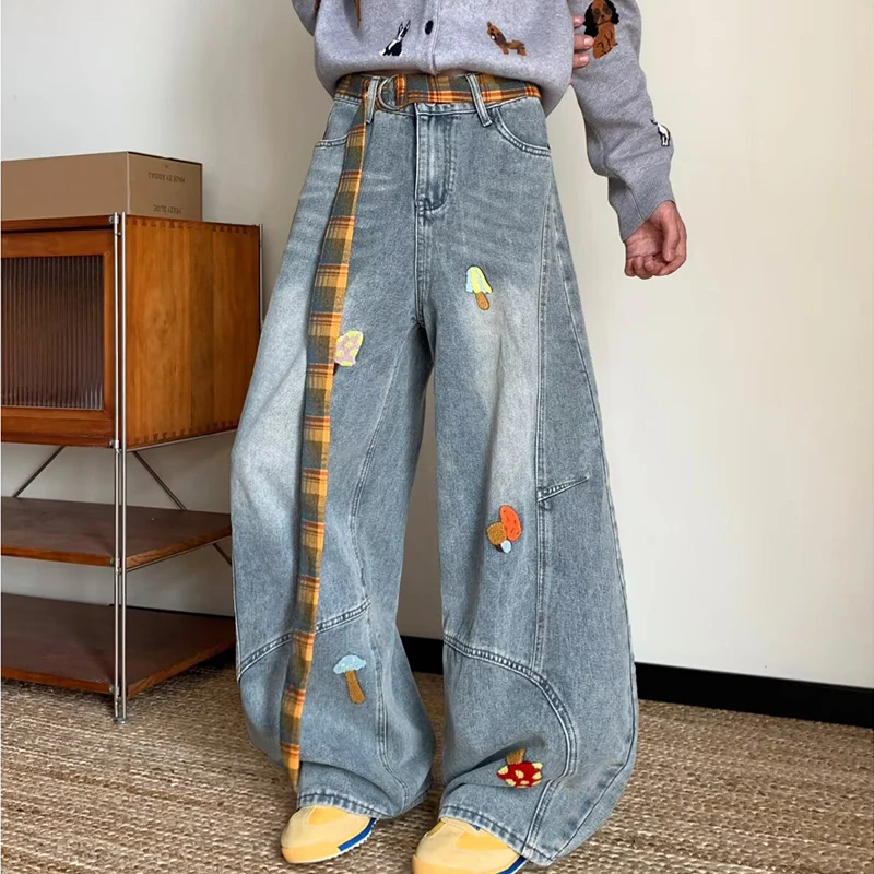 WTHT Fashion Men's Cartoon Print Embroidery Wash Denim Pants Vintage New High-waisted Wide Leg Jeans Male 2025 Winter 2A2575