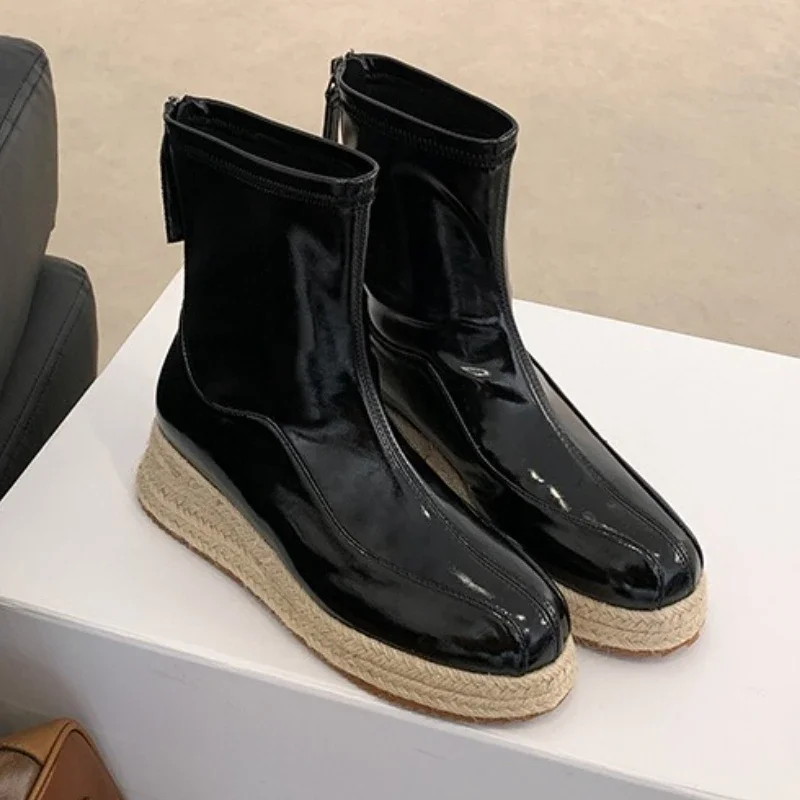 

Patent Leather Chelsea Boots Women 2026 New Winter High Heels Boot Female Retro Zip Weave Women Wedges Ankle Boots Bottes Femmes
