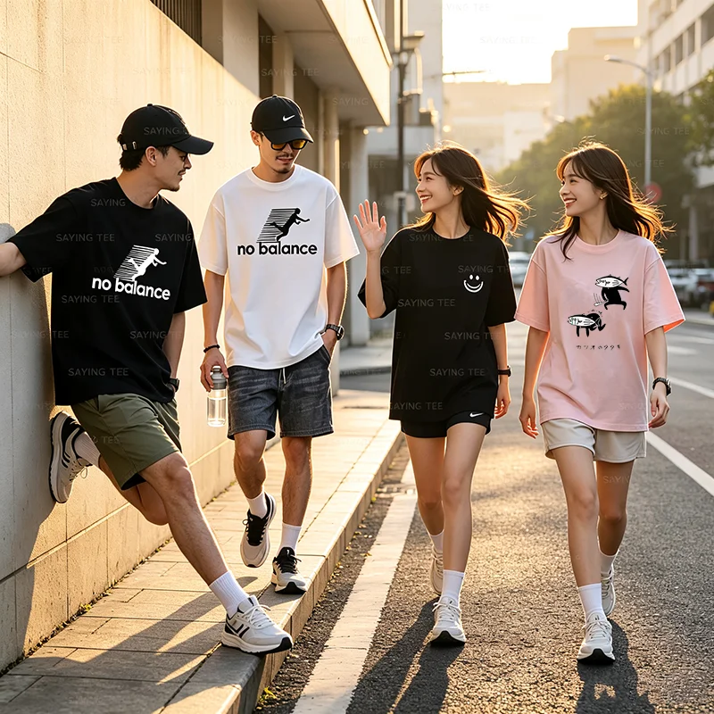 Herren-T-Shirt „No Balance“ mit humorvoller Grafik – Lässiges Streetwear-Kurzarm-T-Shirt mit Spruch, Y2k-Cartoon-Comic, Damen- und Herrenkleidung, Oberteile – Detail 6