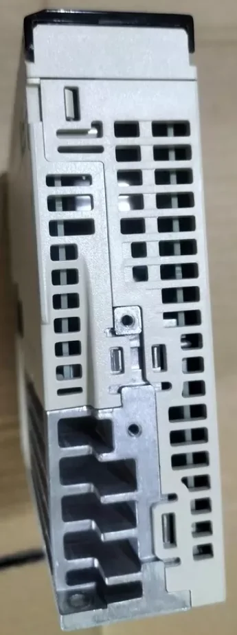 Original Genuine SGD7S-R90A00A Used Servo Drive，SGD7S R90A00A，Fast shipping，Arrange shipment after passing the test