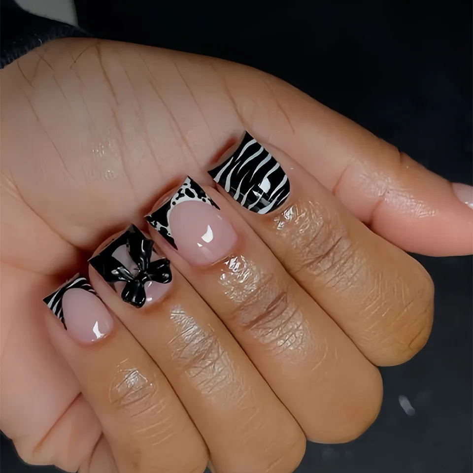 24 piezas uñas postizas francesas con estampado de leopardo, para chicas atrevidas, set de uñas de presión, marrones cortas cuadradas con diamantes 6