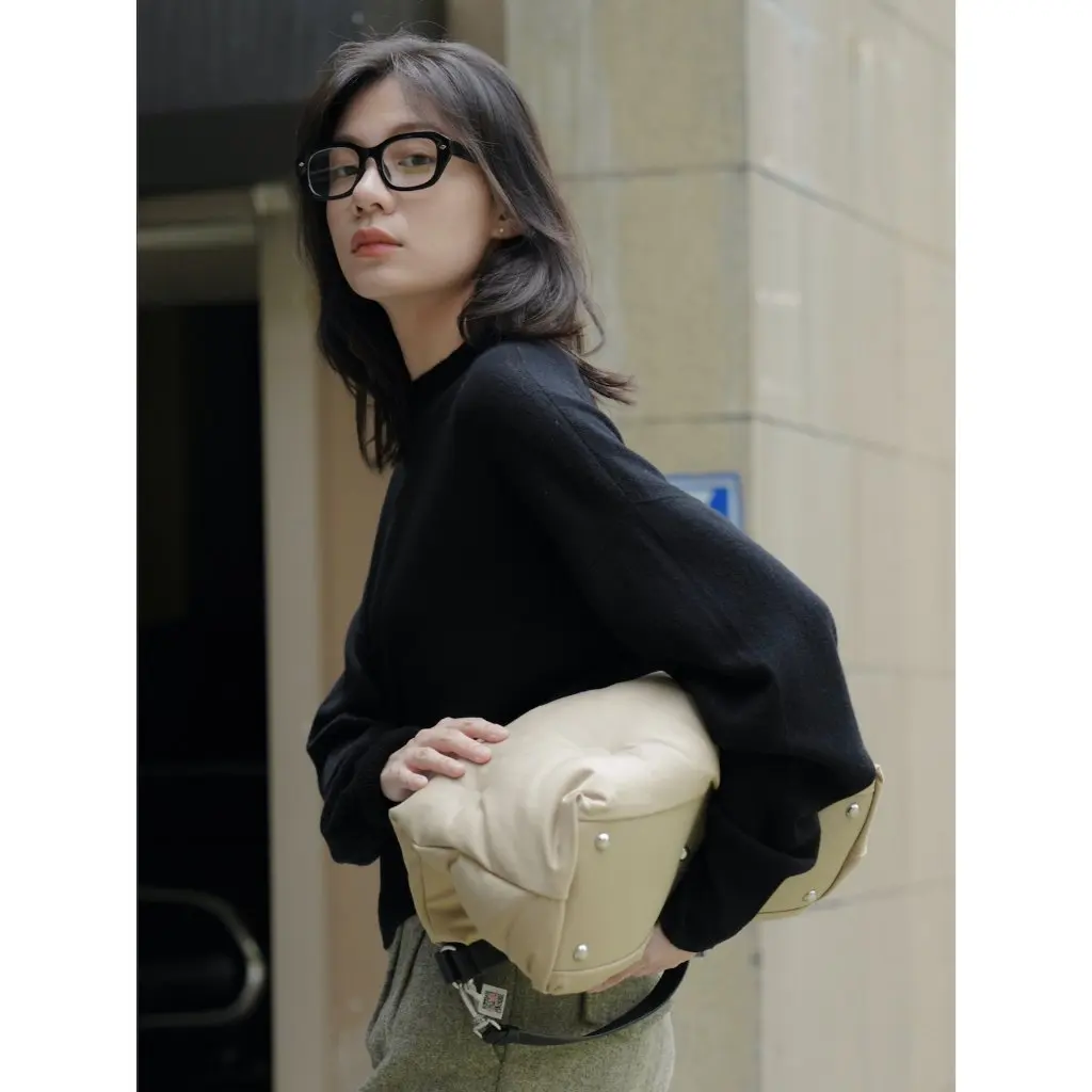 

Women's Heavy Industry Fluffy Warm round Neck Pullover Wool Sweater Korean Style Simple Casual Knitted Top for Autumn Winter