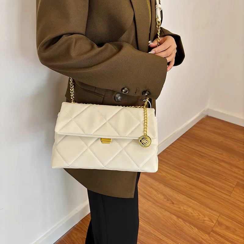 

Women's Large Capacity Commuter Bag - Trendy Quilted Chain Design, Stylish Unique Crossbody Shoulder Bag (PU Leather)