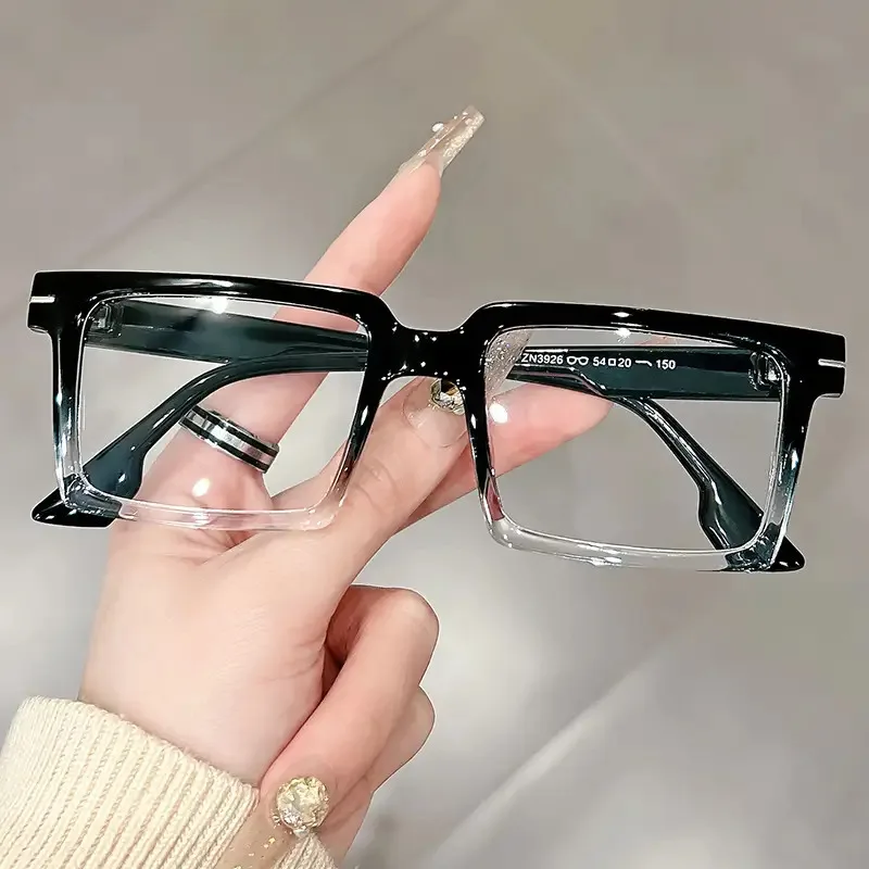 Neutral simple rectangular anti-blue glasses - lightweight metal frame computer goggles, suitable for office, street photography fashion props and digital screens, modern glasses design, gradual change of color lenses, durable glasses