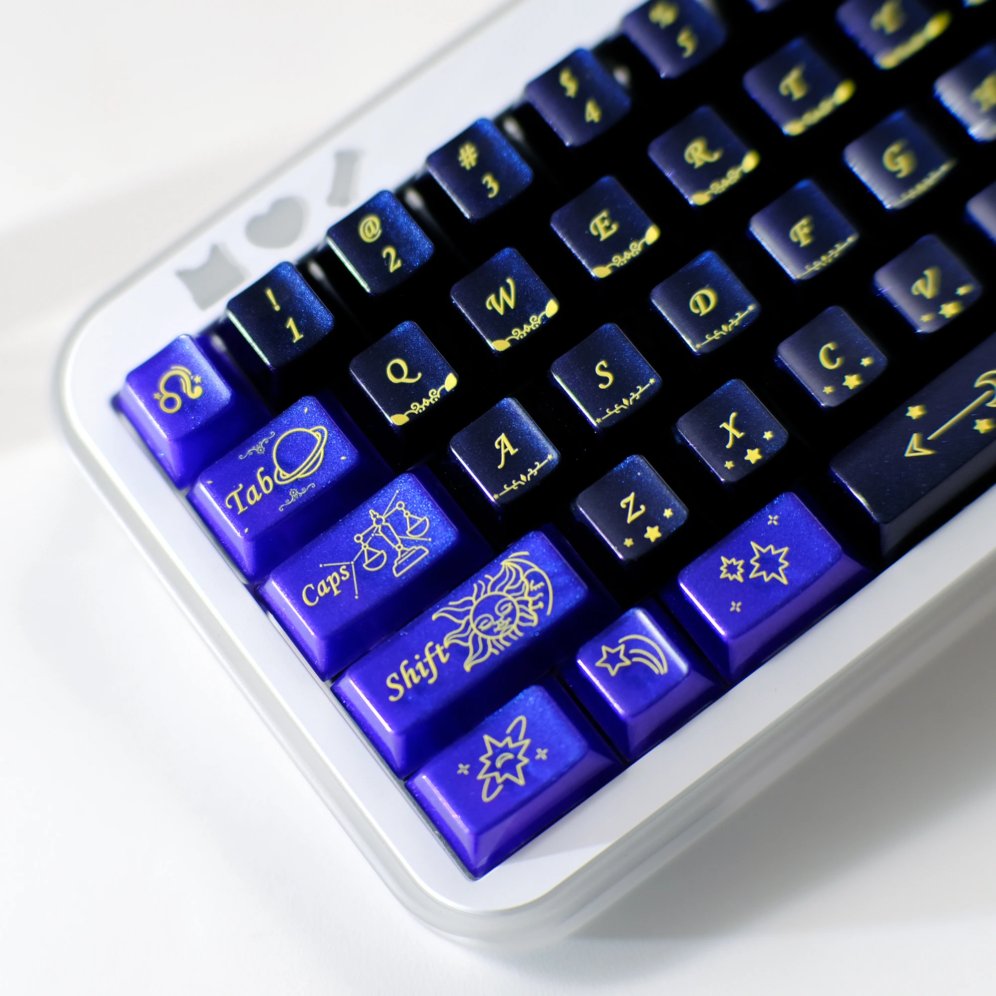 KBDiy Sparkling Stars Keycaps Cherry Profile مادة الكمبيوتر طباعة الأشعة فوق البنفسجية ISO Keycap Alice لـ 60 لوحة مفاتيح ميكانيكية للخشب المغناطيسي #4