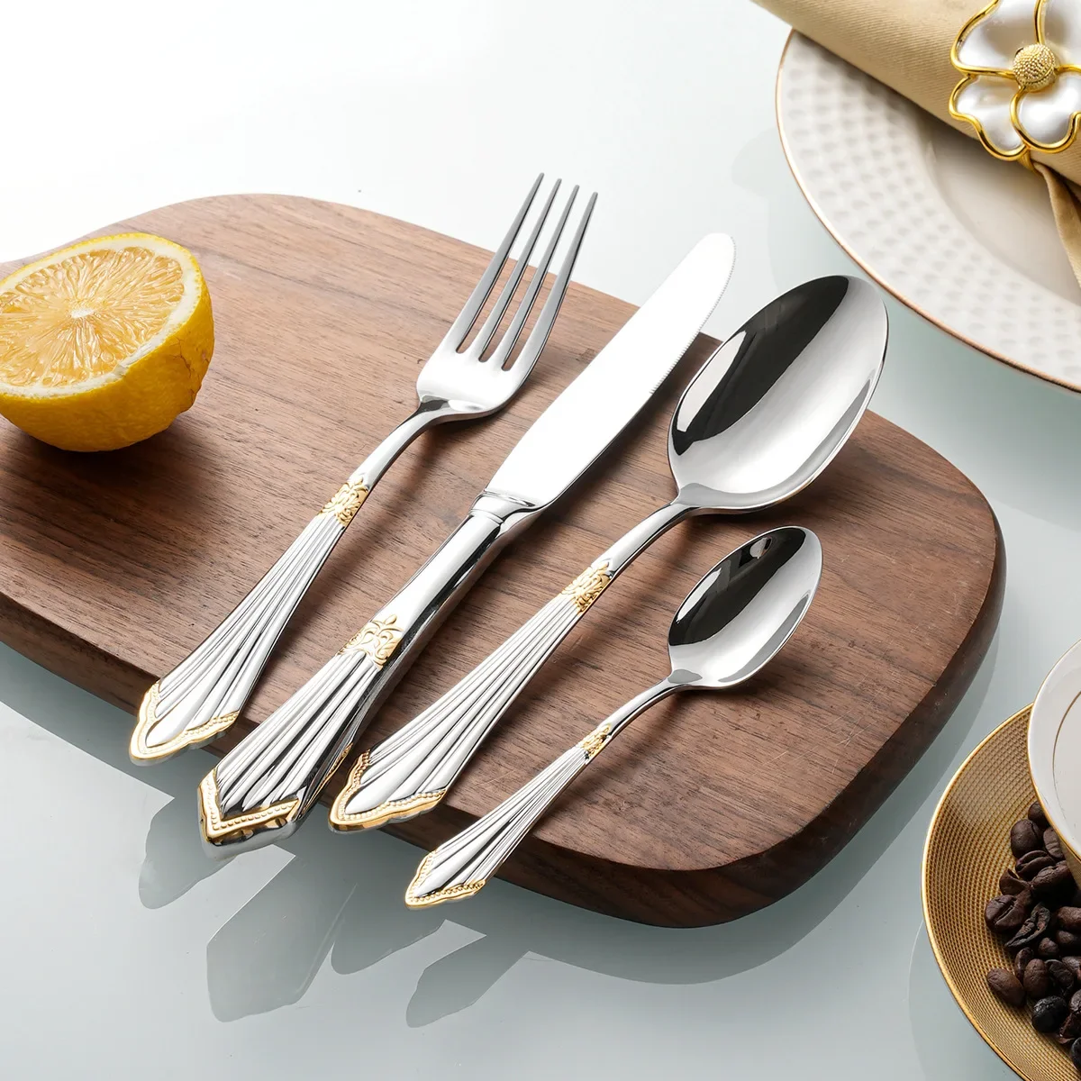 4Pcs Dinnerware Set Stainless Steel Cutlery Carved Handle Spoon Fork Knife Tableware Silverware Kitchen Western Supplies Gift