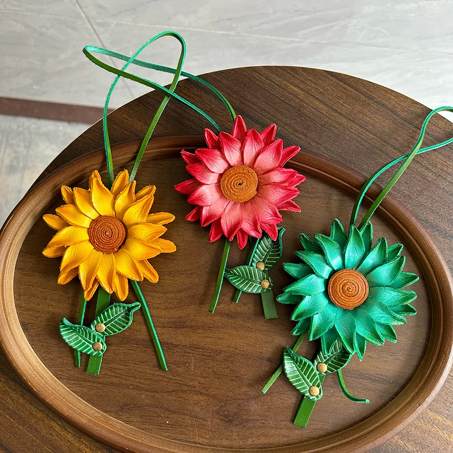 Cow Leather Sunflower Pendant Bag Charm Purple Flower Keychain Bag Pendant Decoration High Luxury Girl Gift Bags Accessories
