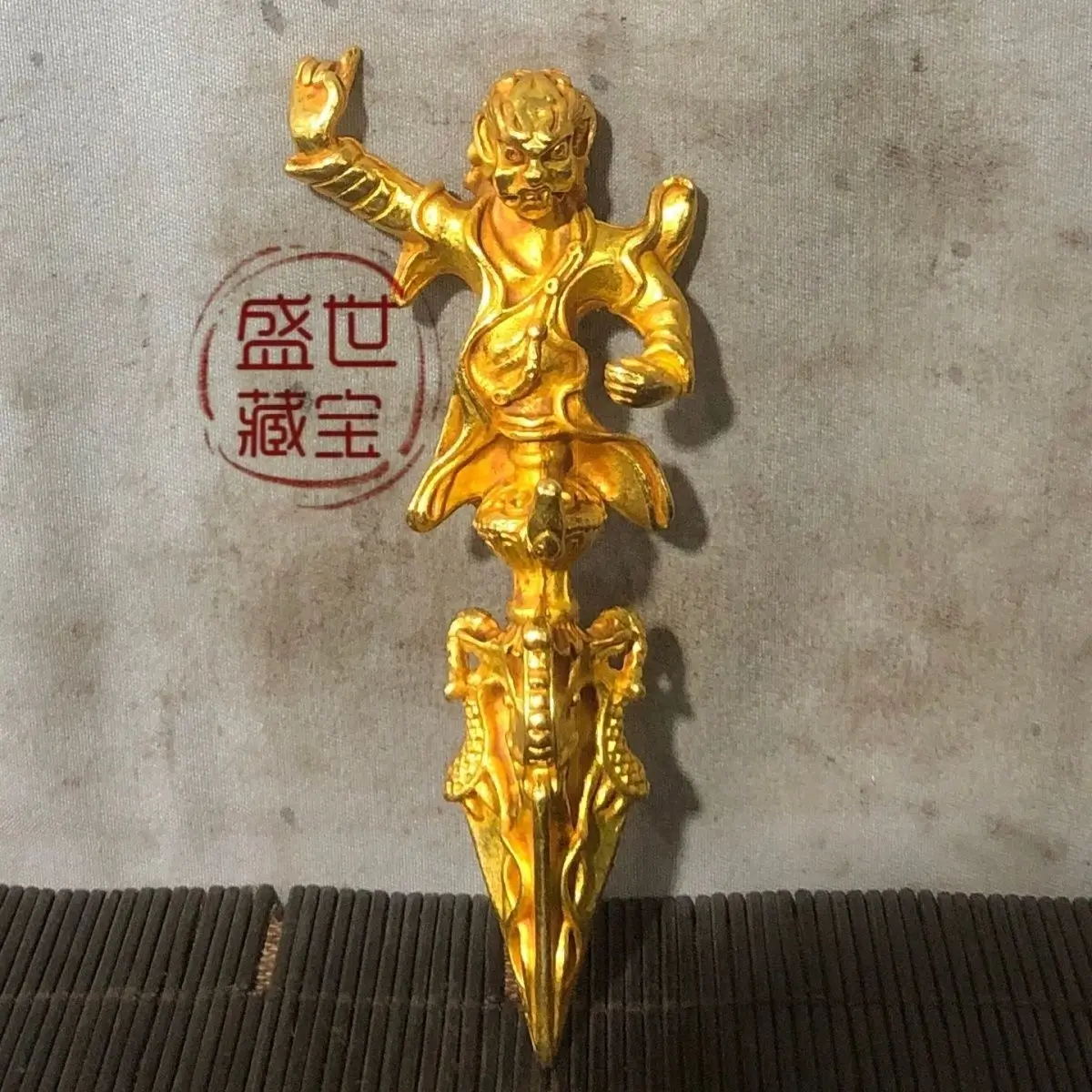 Gilt Tibetan Wrathful Padmasambhava Phurba Vajra Pestle Ornament Decoration Tea Pet Figurines Desk Decor Accessories