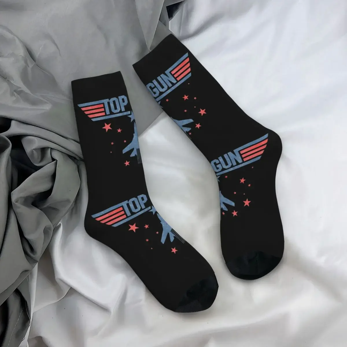 Calcetines transpirables con logotipo de estrellas de película para hombre y mujer, medias divertidas de moda, Top Gun, azul azabache y rojo, Harajuku, primavera, verano, Otoño e Invierno