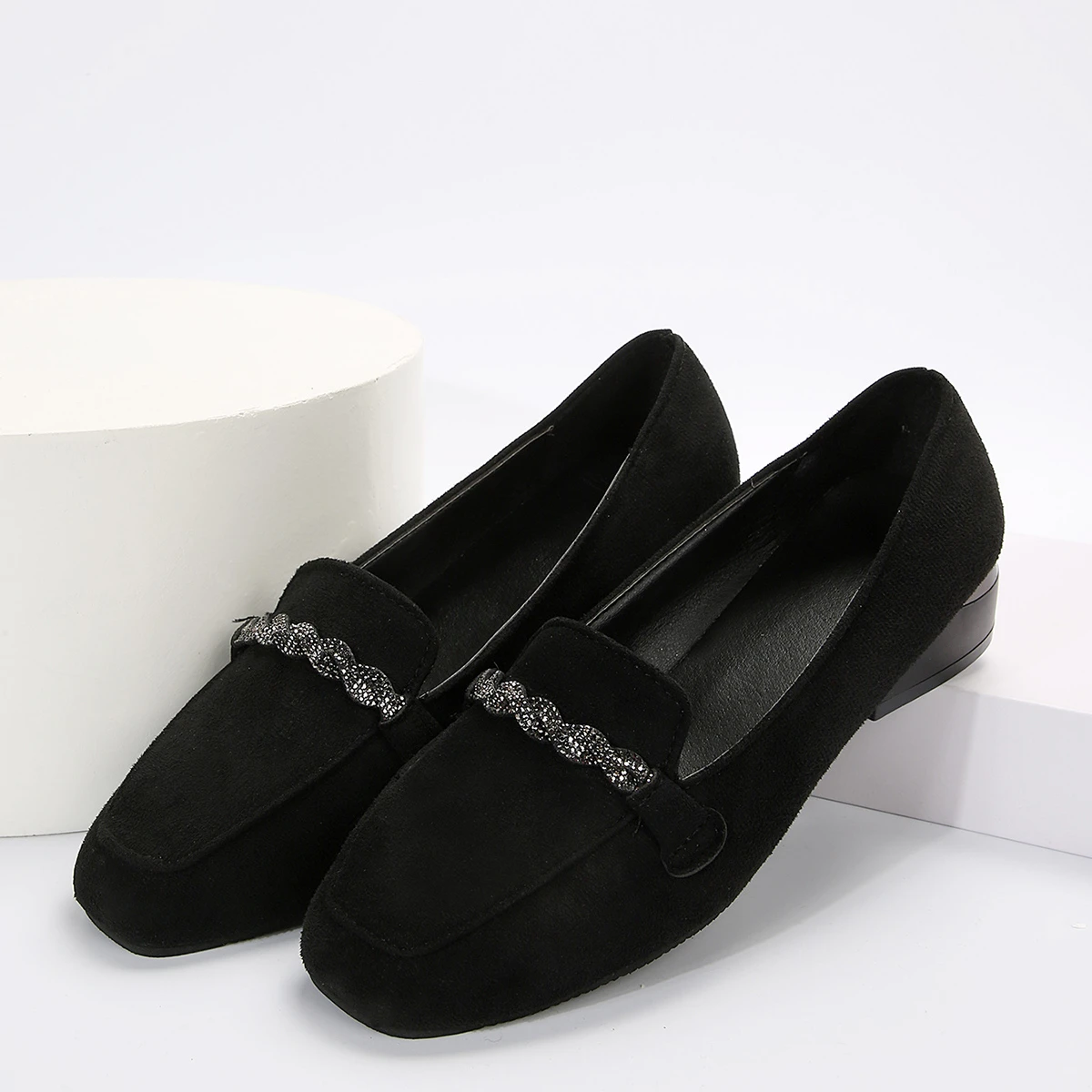 New Crystal Chain Flock Loafers Women Low Heels Shoes Espadrilles Women Shoe Ballerina Retor Square Toe Nubuck Velvet Moccasins