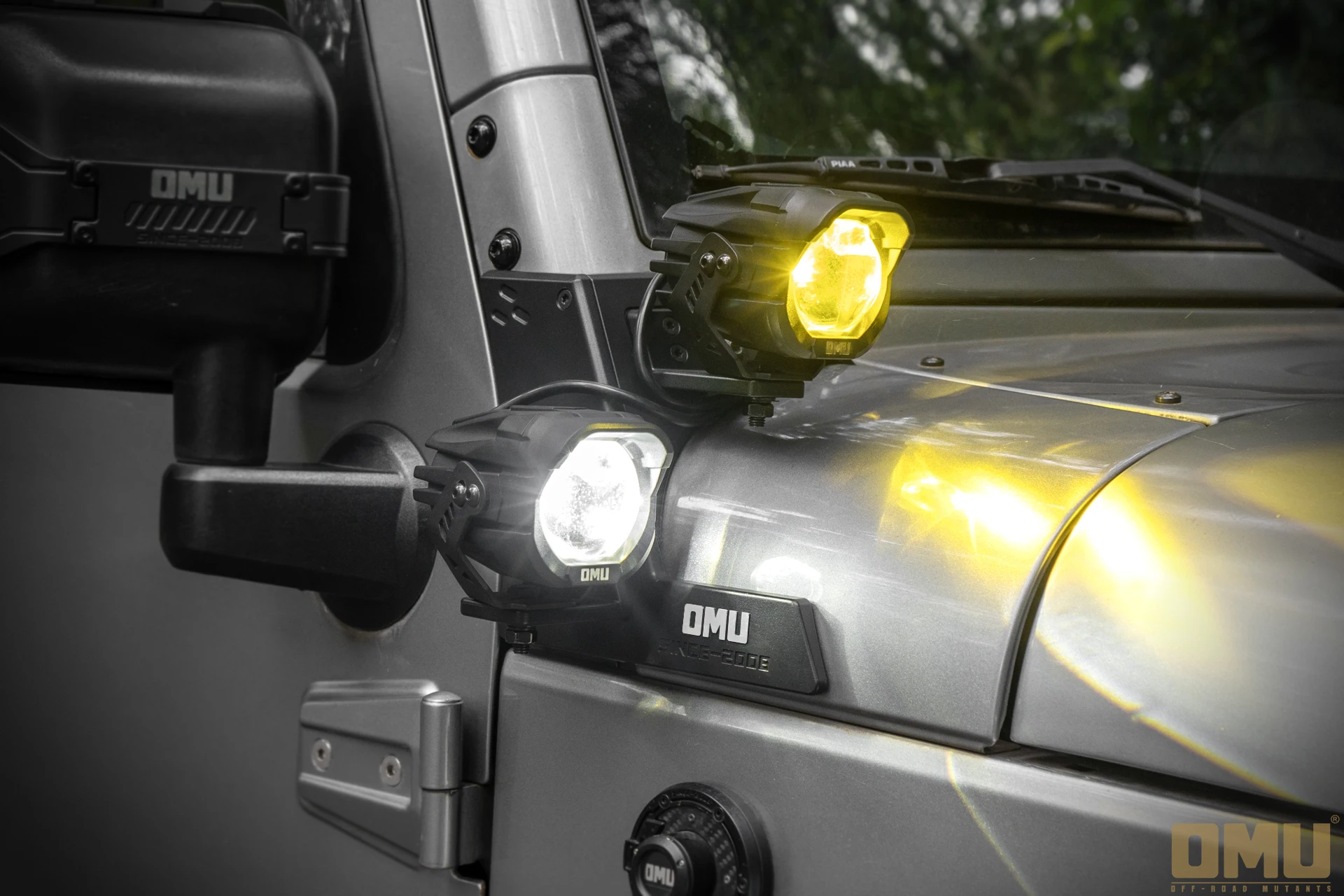 JK A-pillar spotlight bracket with two lights for Jeep wrangler2007-2017 JK JKU OMU024