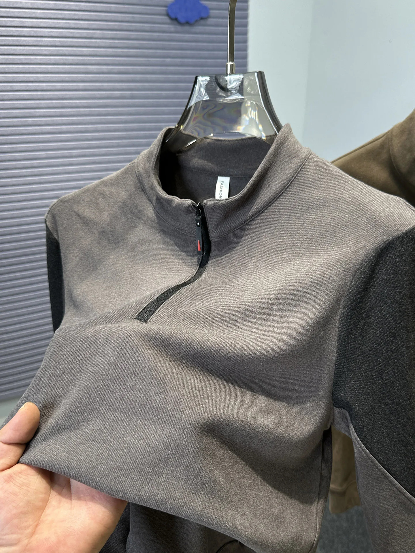 

Спортивная повседневная мужская толстовка на молнии с высоким воротником, с длинным рукавом, для осени и зимы, новая модель, с лоскутным дизайном