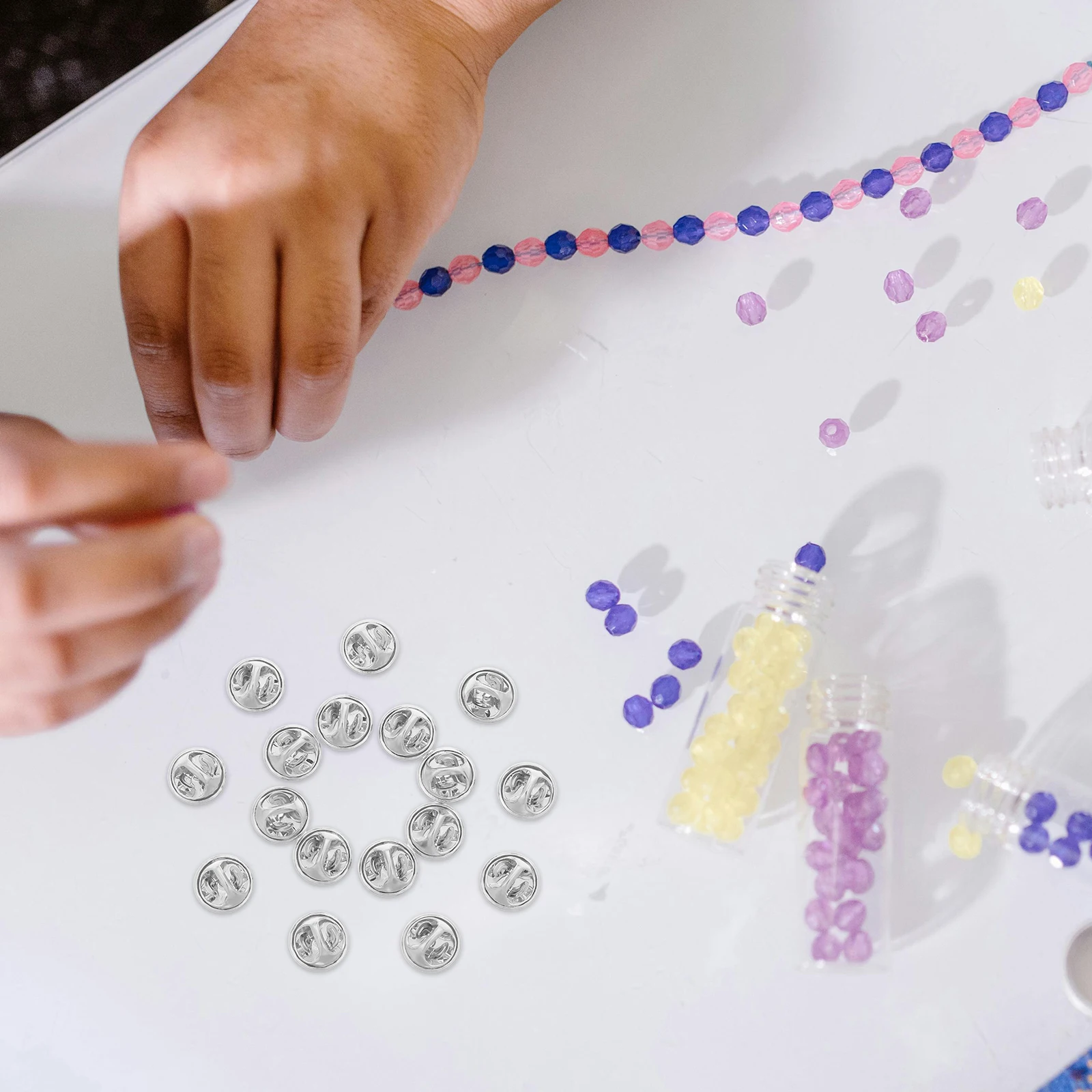 50 Stück Metall-Schmetterlingskappen-Abzeichen, Kupplung, goldene Knöpfe für Blazer, Anzug, Mitarbeiter, Namensschilder, Ersatz-Pin-Rückseiten, Schmuckzubehör