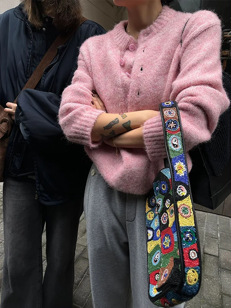 เสื้อสเวตเตอร์ถักคอเปิดครึ่งตัวสไตล์เรโทรสำหรับผู้หญิง กระดุมติดแบบเรียบง่าย เสื้อไหมพรมแฟชั่นลำลองสำหรับฤดูหนาว ปี 2025