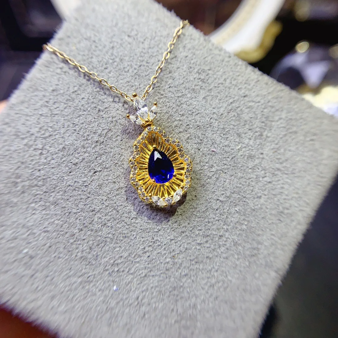 

Exquisite S925 Silver Featuring Natural Sapphire Pendant Chic Lightweight Luxury Design Elegant Romantic Ideal Festival Gift