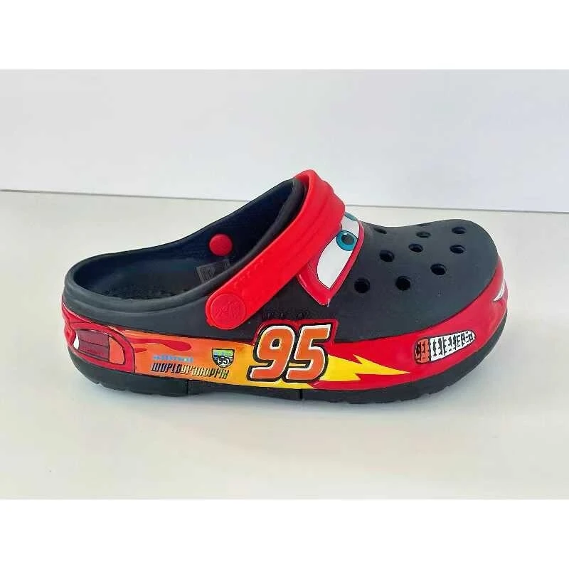 Cartoon Disney Lightning Mcqueen Pixar Crocs flashing light Outdoor beach slippers Cute anime kids shoes slip No95 cars slippers