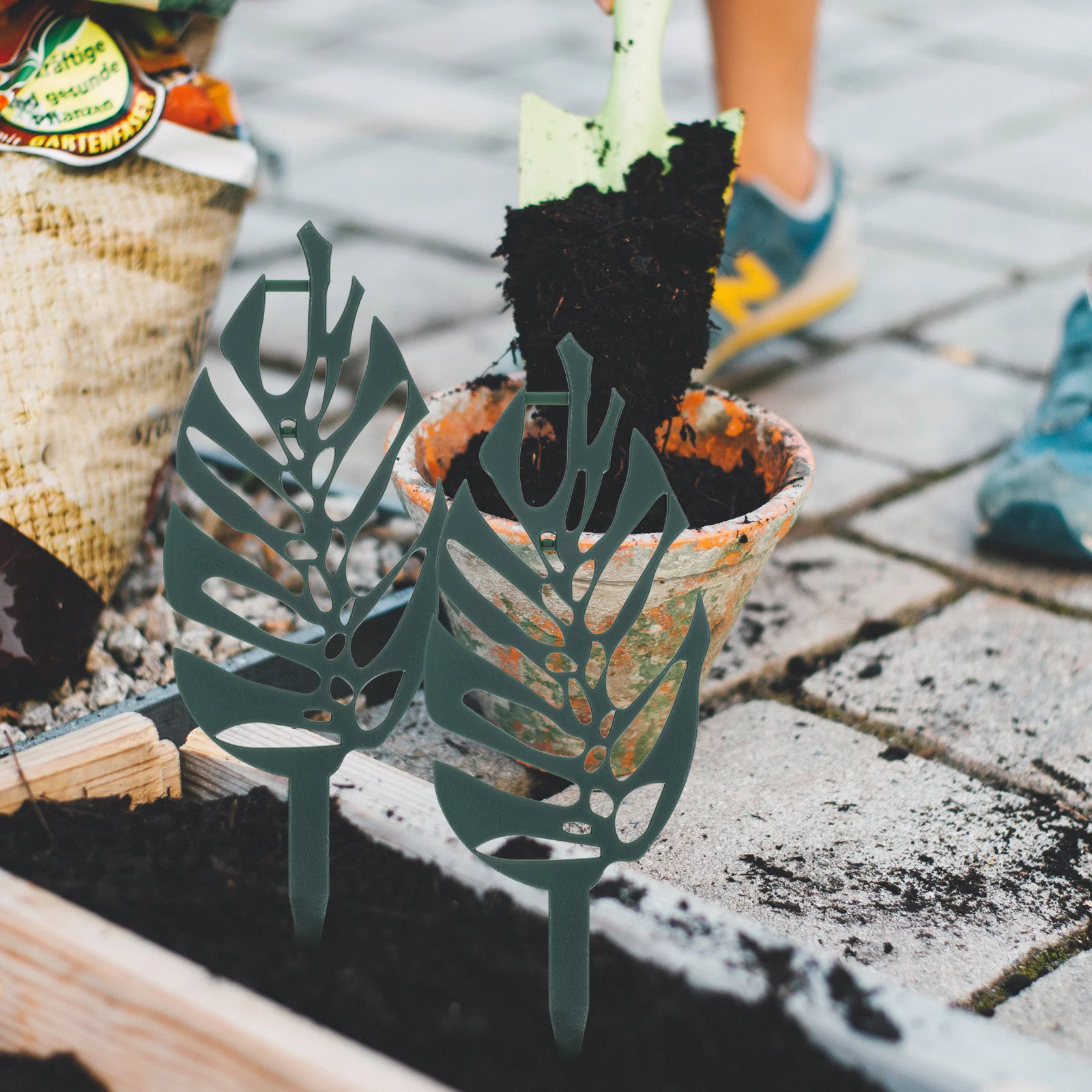 

5Pcs Plant Climbing Rack Plastic Garden Trellis Support for Vines Flowers Indoor Outdoor Use Plant Climbing Frame