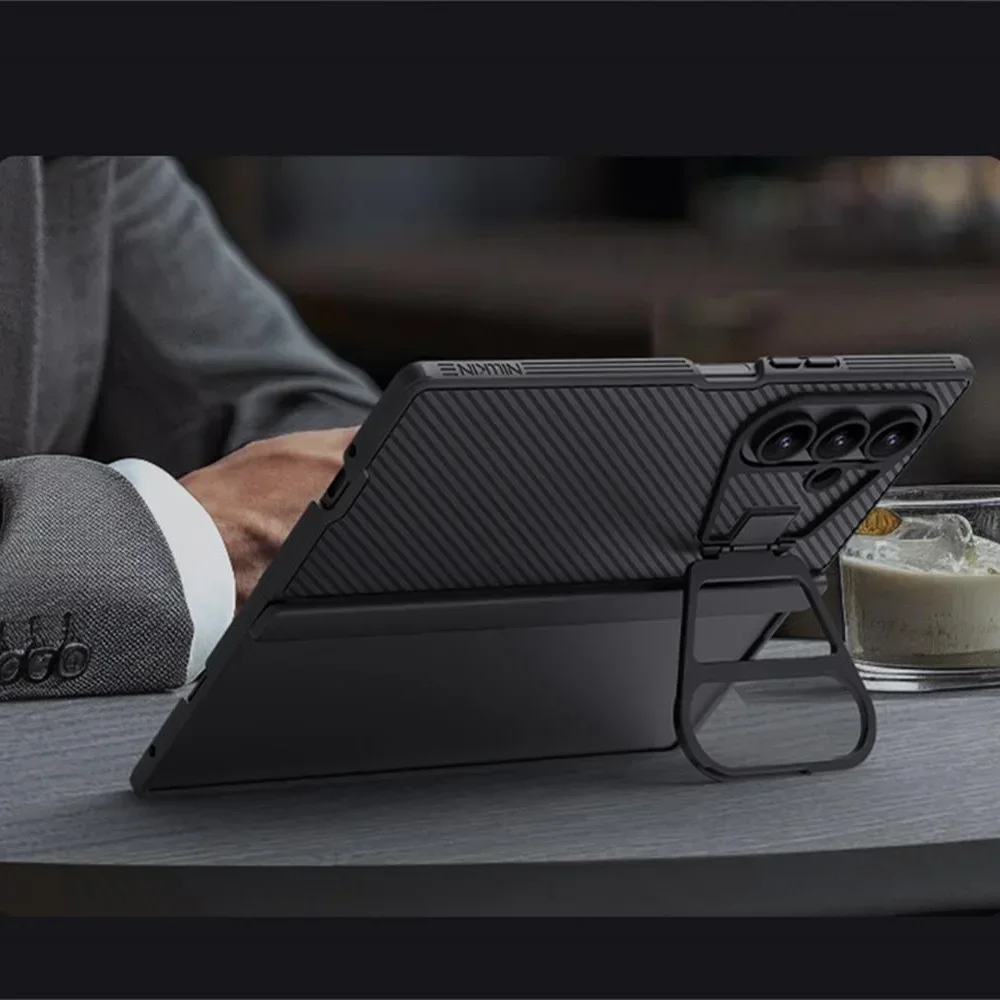 NILLKIN Etui MagSafe CamShield z magnetycznym uchwytem i osłoną aparatu do Samsung Galaxy Z Fold 7 — zdjęcie produktu 5