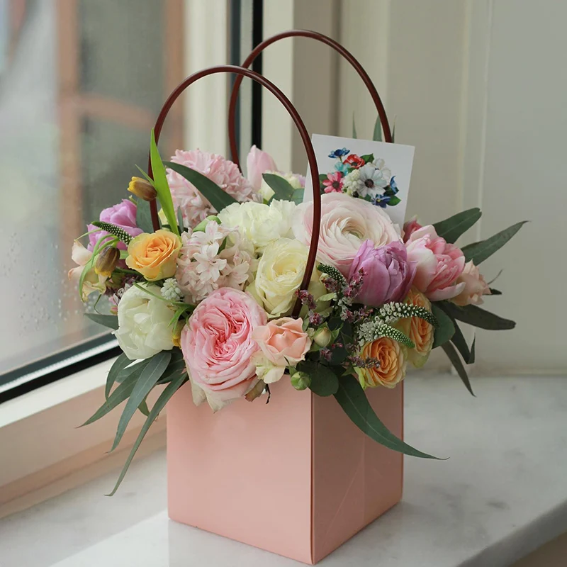 Portable Flower Boxes Waterproof Kraft Paper Bouquet Box with Handles Wedding Rose Party Gift Box Wedding Birthday Party Decors