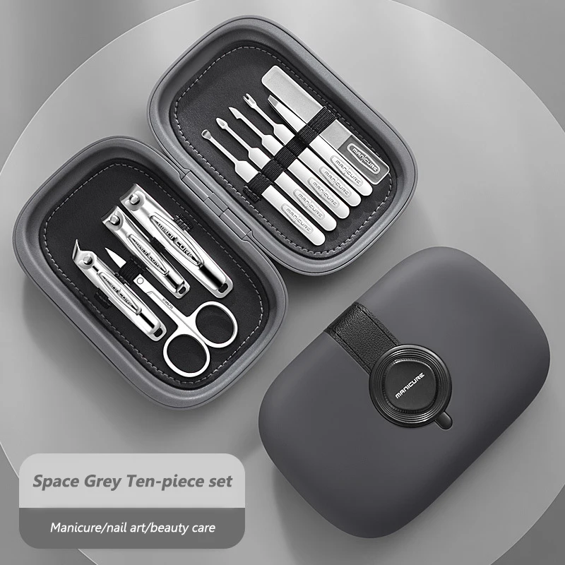 Un set di 10 pezzi di tagliaunghie in acciaio inossidabile, tagliaunghie per pelle morta, tagliaunghie inclinate, sfregamento delle unghie e manicure