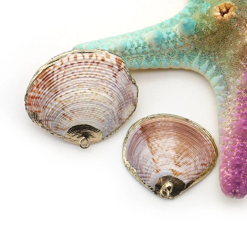 Personalized Natural Sea Shell Polished Fan-shaped Dyed Fashion Edged Electroplated Single-hole Pendants DIY Necklaces Jewelry