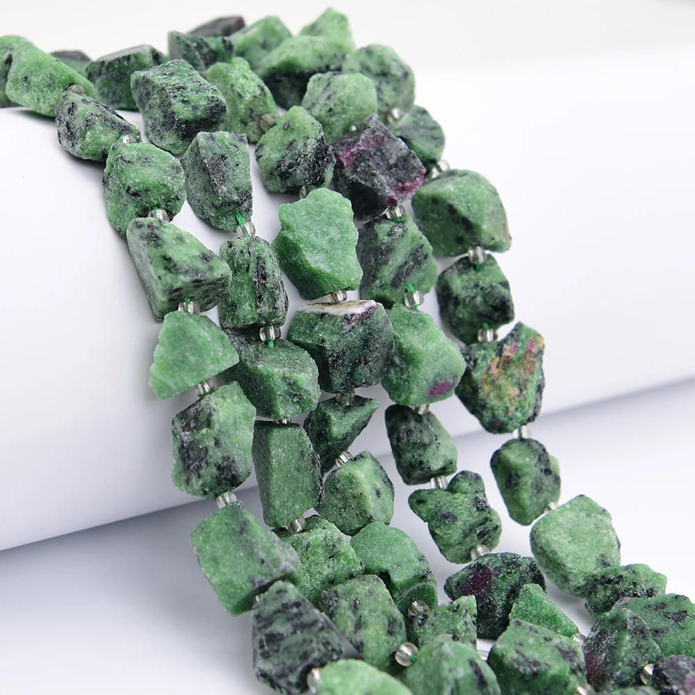 APDGG 15x18mm Rubí Zoisita Verde Natural en Bruto de Forma Libre, Piedras Sueltas de Nugget, Hilo de 15.5'' para Joyería DIY