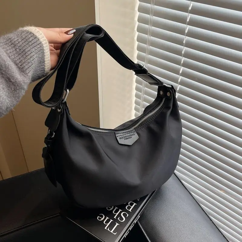 

Faionable Large Capaci Nylon oulder Crossbody Bag for Women Casual Commuter Dumpling Bag Soft Polyester Zipper C...