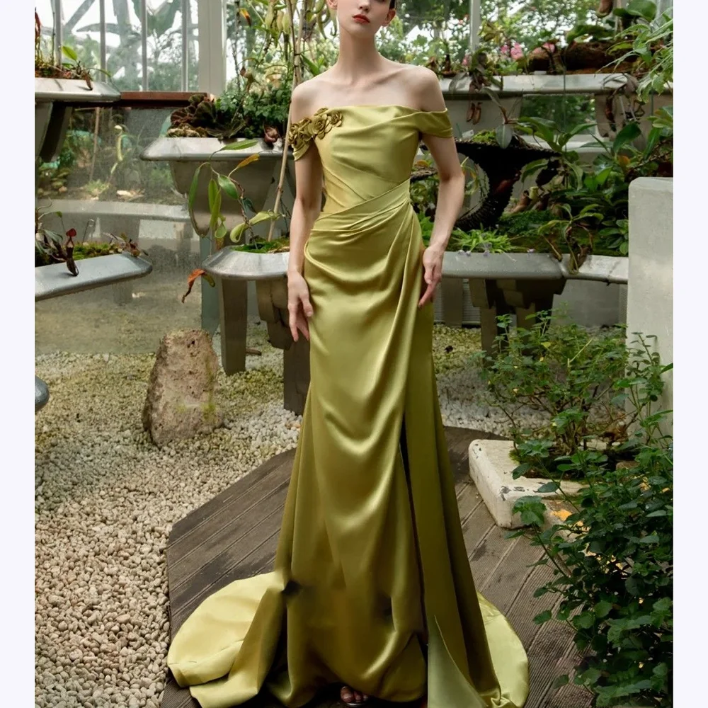 

Роскошные платья для выпускного вечера с аппликациями и складками с открытыми плечами Вечернее платье со шлейфом А-силуэта Специальное вечернее платье без рукавов Простое