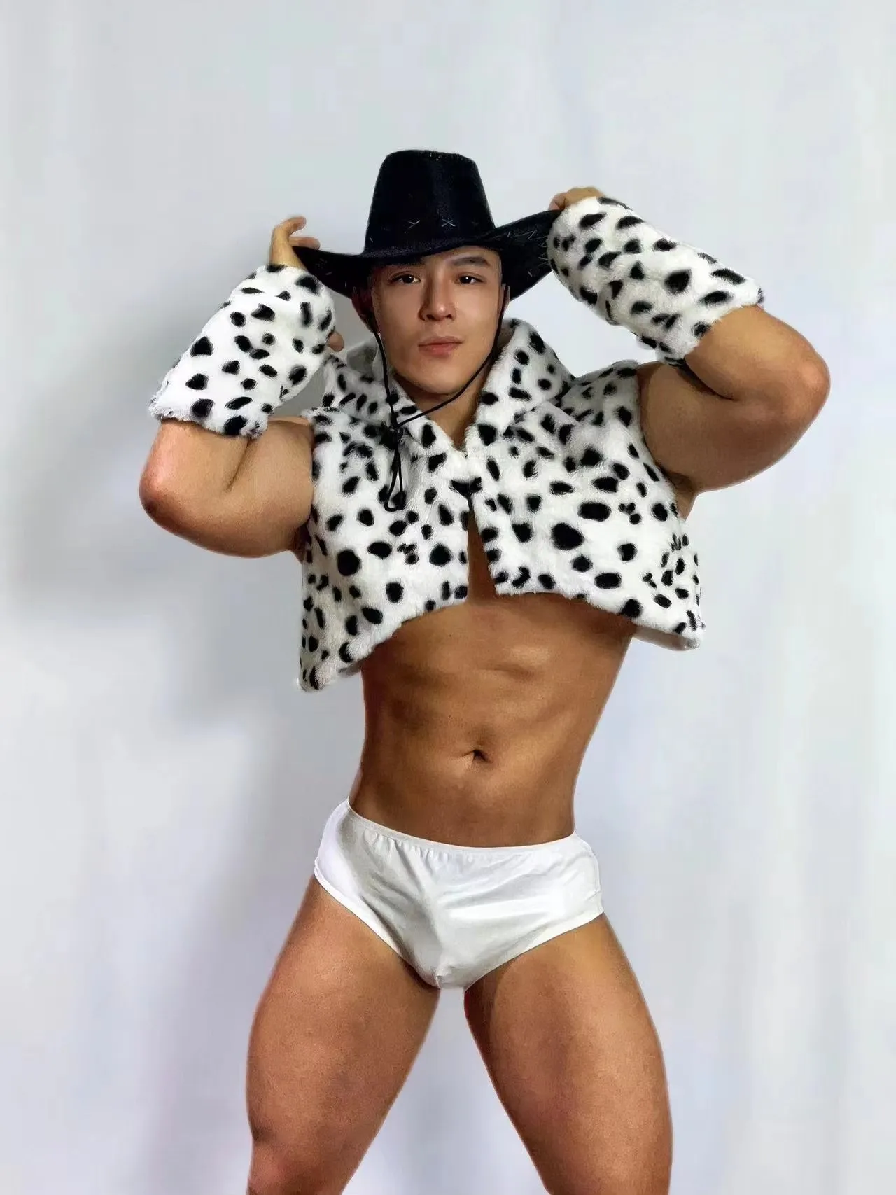 Male Sexy Black White Dot Faux Fur Vest Shorts Set Gogo Dancer Costume Nightclub Bar Party Show Rave Outfit Stage Performance