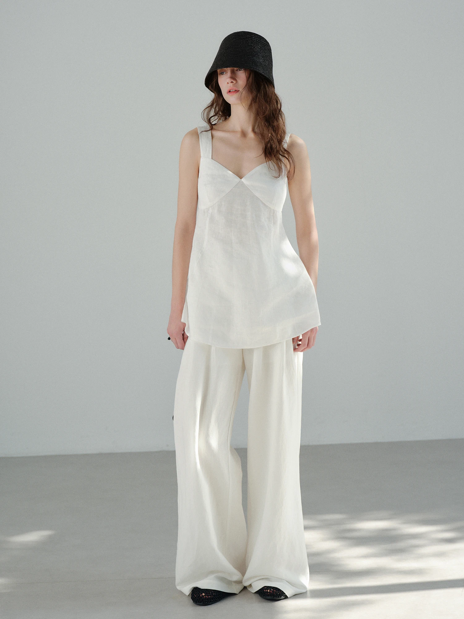 

Romantic Natural Full Linen Waist-Cinching Strap Top Summer Vacation Style Women's French Loose Fit Breathable V-neck Crop Top
