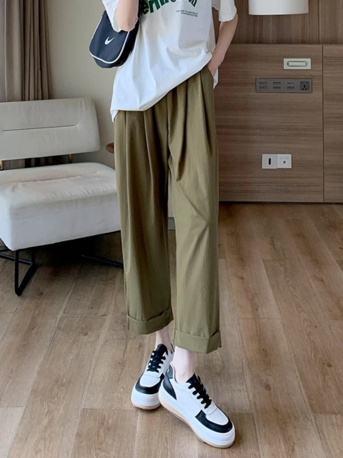 

Брюки женские летние с высокой талией из тонкого ледяного шелка, быстросохнущие, свободные, широкие, прямые, повседневные, укороченные (7/8) — Новинка