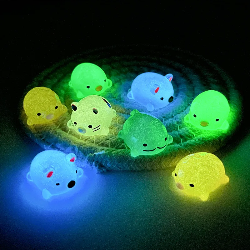 Glow in the Dark Mini Cute Cat Dolphin DIY Jewelry Glow in the Night Micro Scene Accessories Toys for Kids luminous Kids Toys