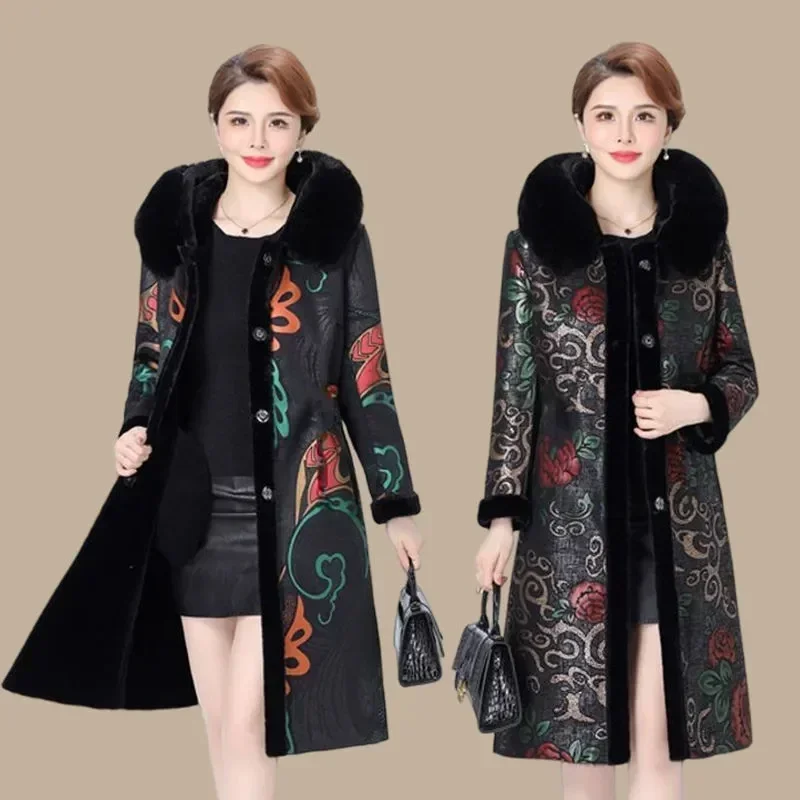 7XLHigh Quality Fur Coat Women Two Sides Wear 2024 Mother's Coat Thick Warm Long Jacket With Hood Liner Plush Coat Fur Collar