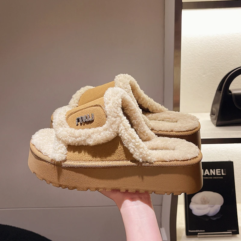 Winter Woman Slipper Slides Platform Fashion Fur Shoes Med Beige Heeled Sandals Flock Pantofle Luxury Plush Black 2024 Flat with