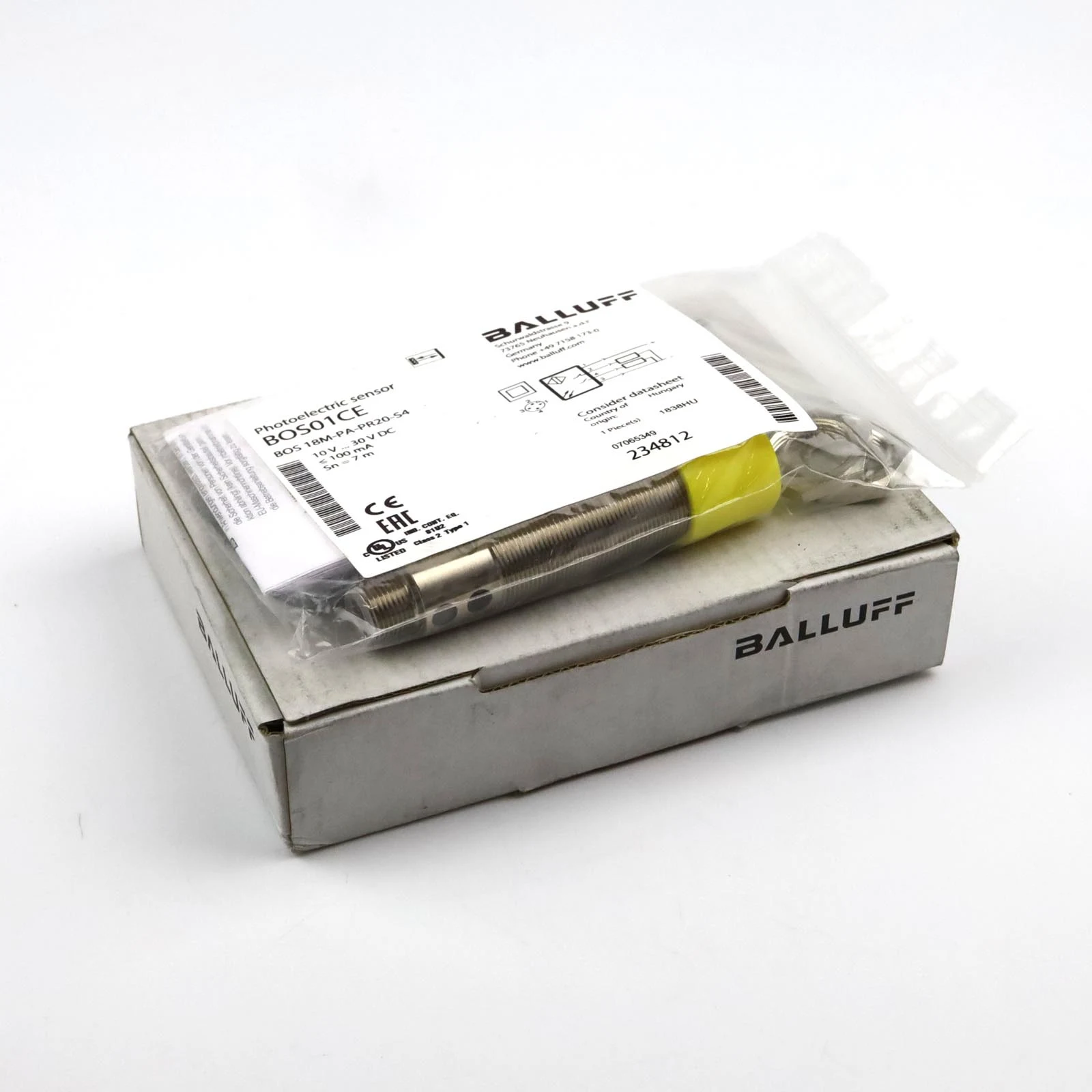 BOS01CE BOS 18M-PA-PR20-S4 Cylindrical retro-reflective photoelectric sensors with M18 thread and different types of light