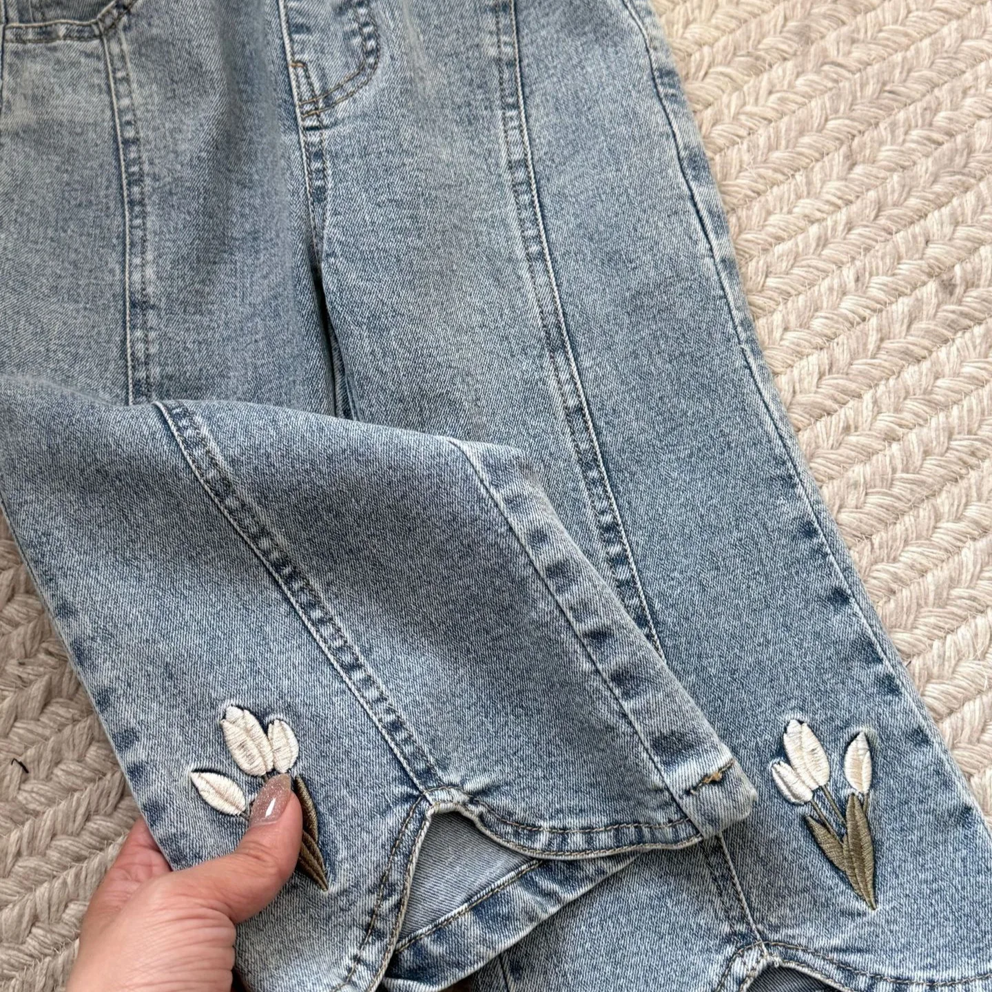 Girls' casual slightly flared jeans 2026 Spring and Autumn new simple children's clothing doll straight leg pants long pants