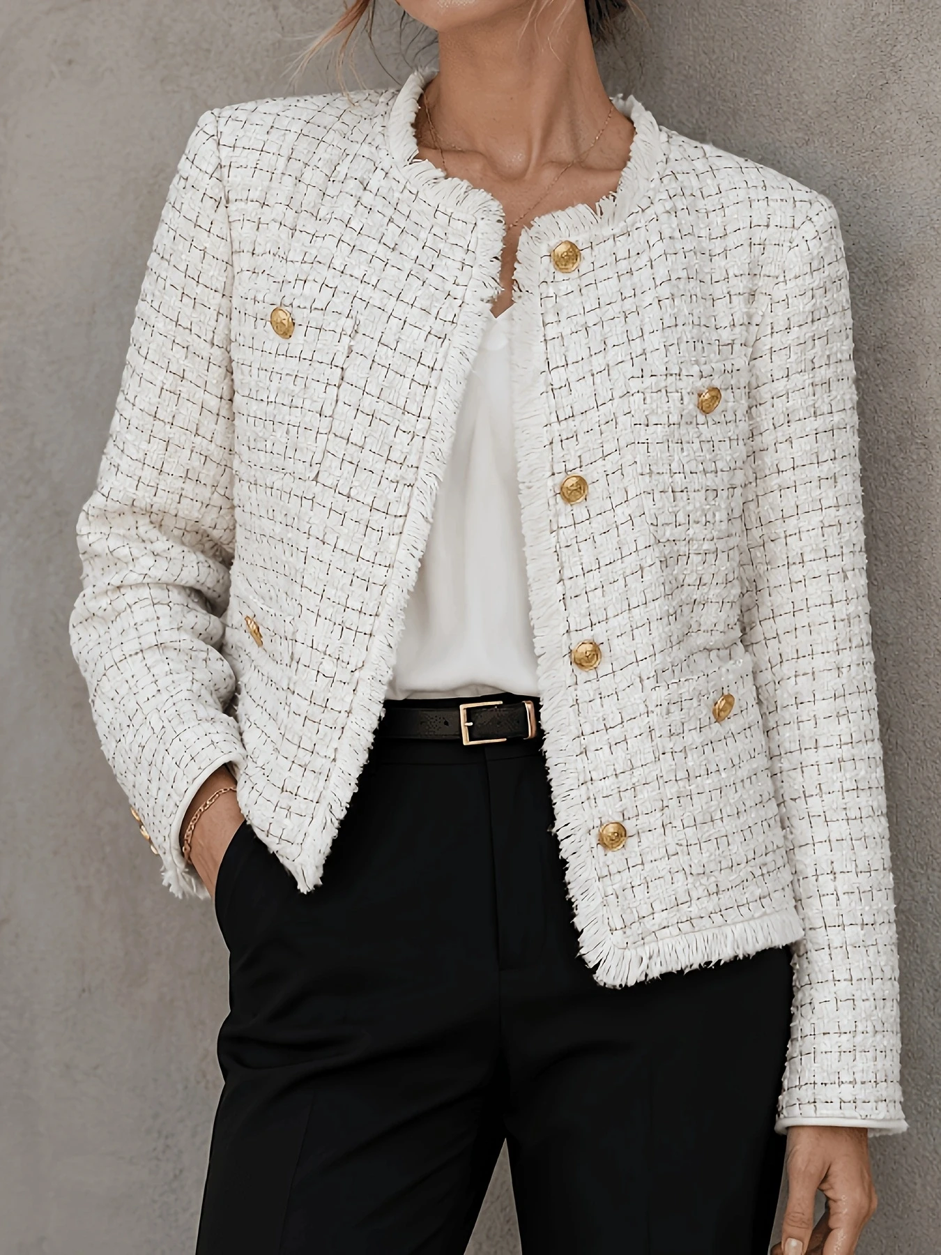 2026 Autumn New Tweed Jacket, Light Luxury Commuting Party Wear, Fringed Edges, Gold Buttons, Plaid Round Neck Short Cardigan, Urban Women's Top for Spring and Autumn