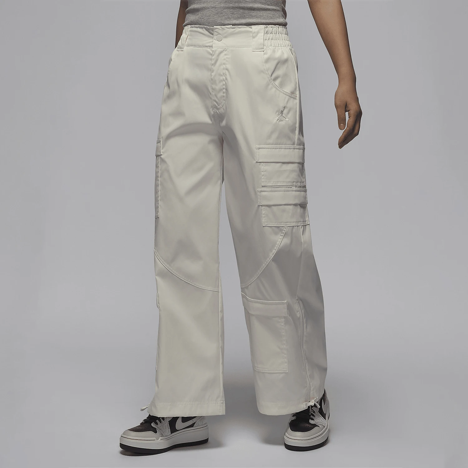 

Nike genuine Jordan Women's Loose Woven Parachute Pants DZ3350-133