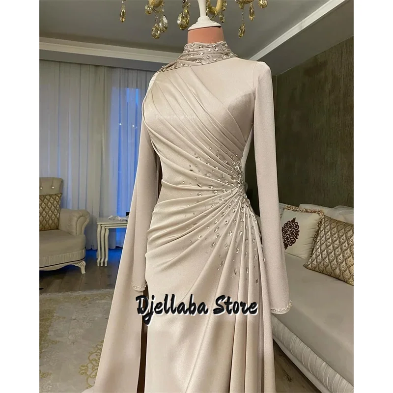 Elegante Abendkleider aus Satin, formelle Partykleider für Damen, hochgeschlossenes Abendkleid mit Falten, individuell anpassbar