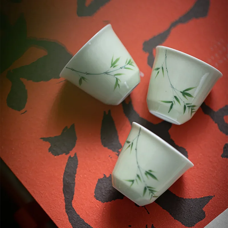 Hand-painted Dark Green Bamboo Small Tea Cup Chinese Style Antique Kungfu White Porcelain Single Fragrant Tea Cup