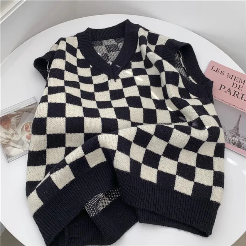 Matakawa Plaid Sweaters Women Tops Autumn Winter Japanese Style V Neck Basics Vests Fashion Contrast Color Sweet Pull Femme