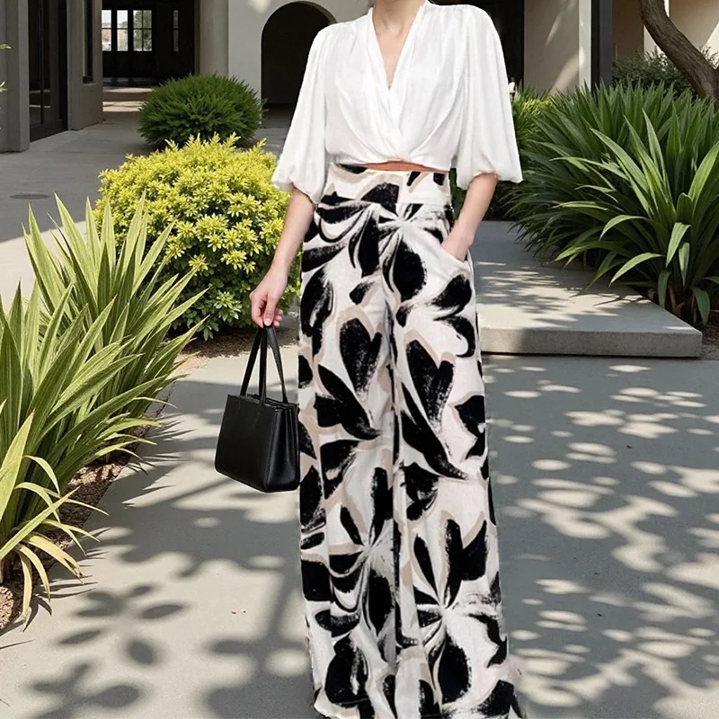 

2025 Summer Women's Clothing Temperament Printed Loose and Versatile Commuter Shirt and Pants Set