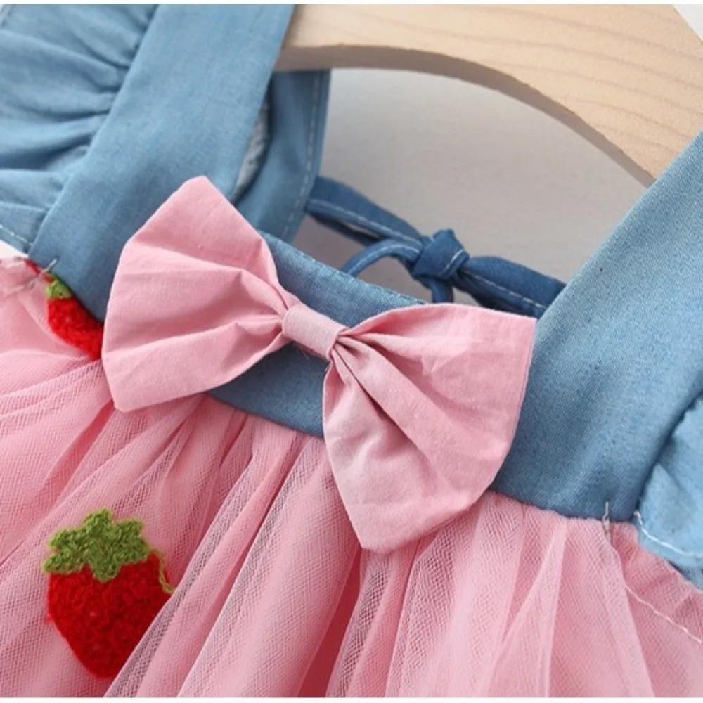 Trend Strawberry Embroidery Girls Summer Dresses Sweet Bowknot Sleeveless Kids Vest Dresses Princess Dress Kids Clothing