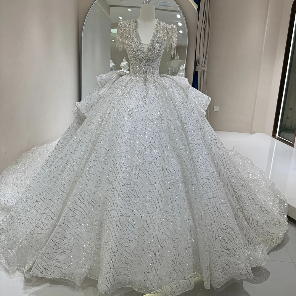 

Customized Design New High Quality V Neck Wedding Dresses Plus Size Lace For Women Arab Lady Bride Ball Gown Dw0065