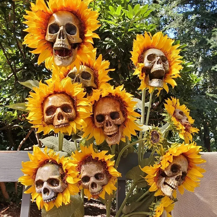 

Halloween Decoration Skull Chrysanthemum Horror Atmosphere Sunflower Simulation Horror Ornaments Table Decoration Scene Layout